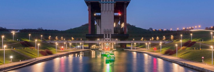 Strépy-Thieu boat lift