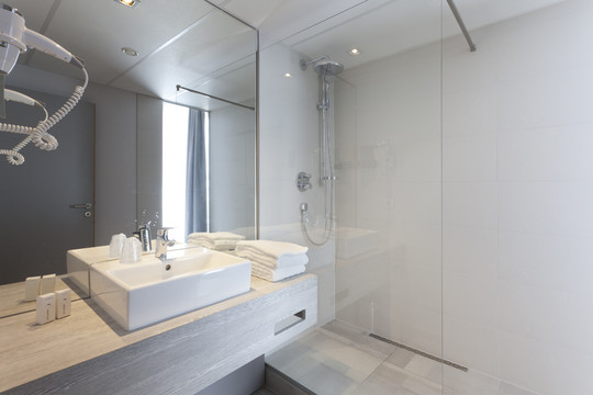 Bade Zimmer - Komfort Zimmer - Van der Valk Hotel Mons