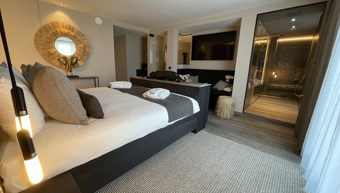 Safari Suite