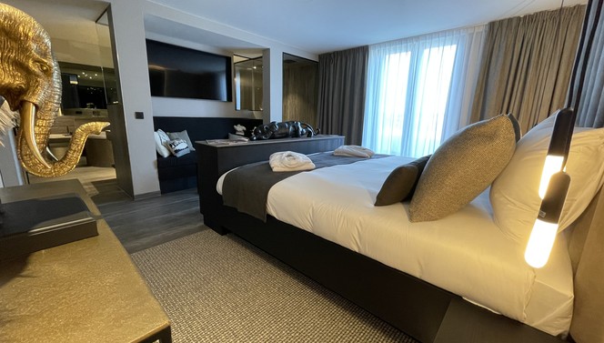 Safari Suite