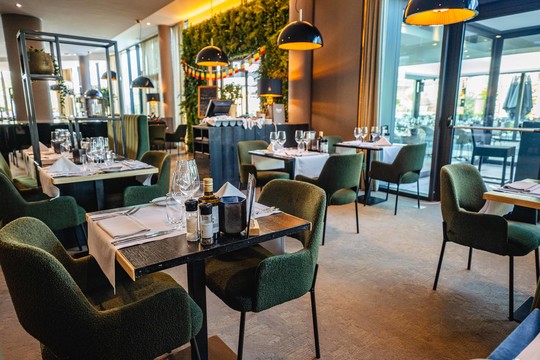 restaurant